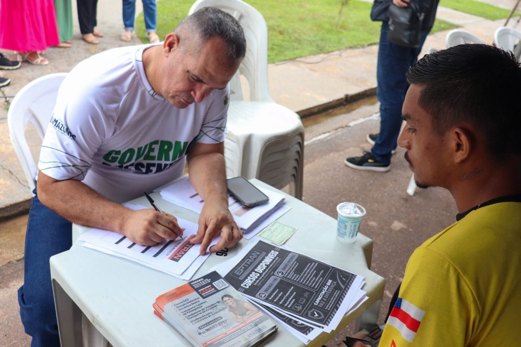 Detran-AM_Governo-Presente_Cre769_ditos-Divulgacao-Detran-AM-3-1024×682-1