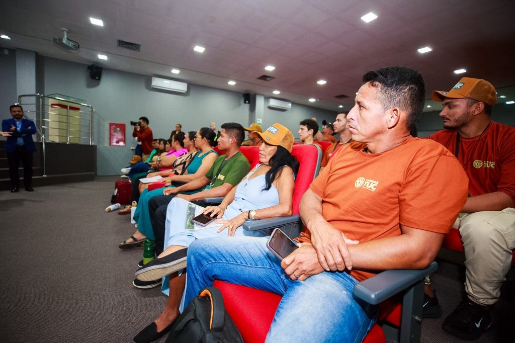 Sect-debate-TUC_Foto_John-Saraiva_Casa-Civil-1024×682-1