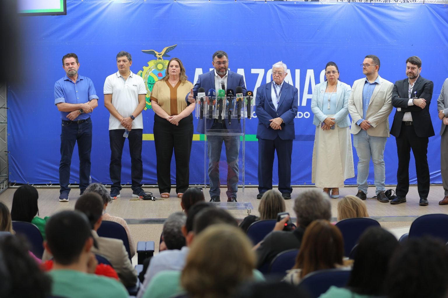 Governador Wilson Lima moderniza e amplia capacidade de laboratório do Hospital Delphina Aziz com novos equipamentos