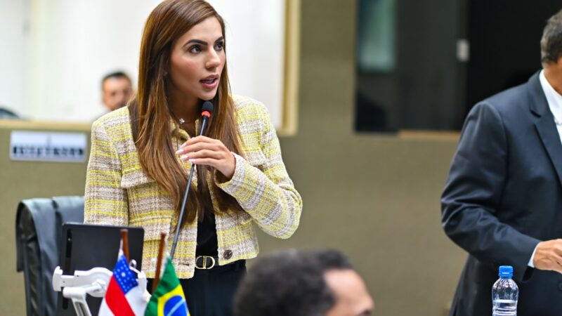 Assembleia Legislativa aprova projeto de Débora Menezes contra doutrinação política nas escolas