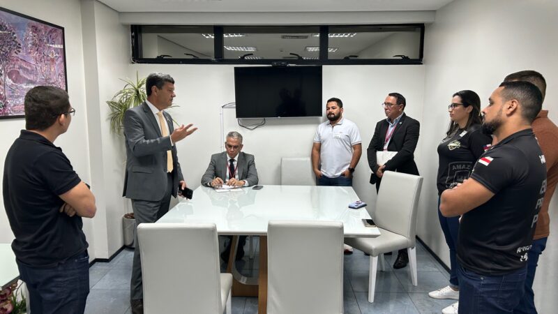 Comandante Dan recebe concursados da PM na Comissão de Segurança Pública