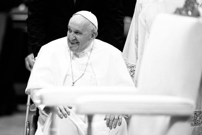 Morre Papa Francisco: o primeiro pontífice latino-americano e líder de uma Igreja em transformação