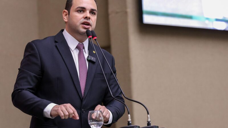 Deputado cobra ação federal para restabelecer energia elétrica em Manicoré (AM)