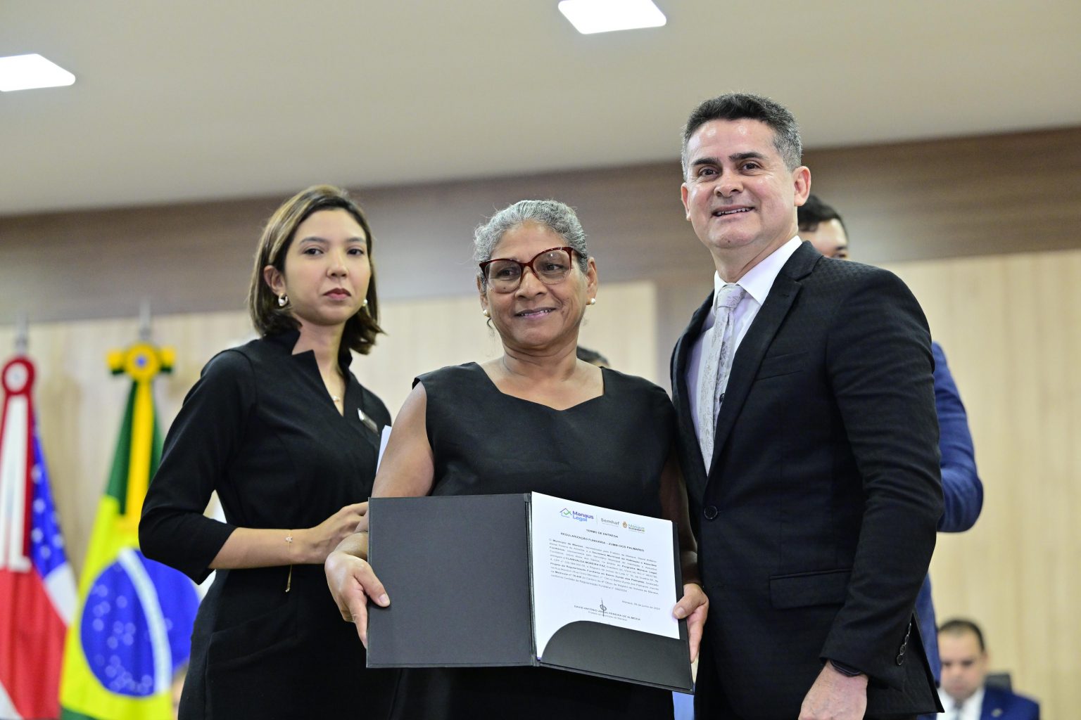 Prefeito de Manaus destaca avanços na regularização fundiária durante abertura da Semana Solo Seguro – Favela 2025