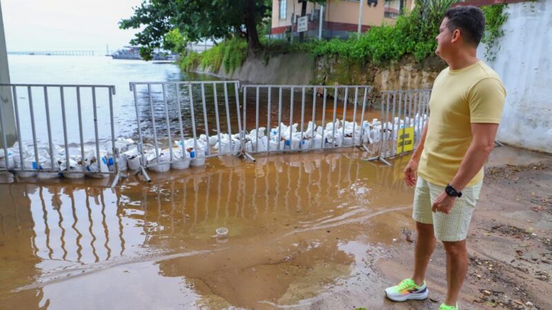 Prefeito David Almeida visita mirante Lúcia Almeida e reforça ações diante da cheia do rio Negro
