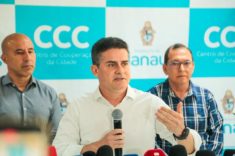 Prefeito de Manaus garante gratuidade do Passe Livre Estudantil para alunos da rede municipal