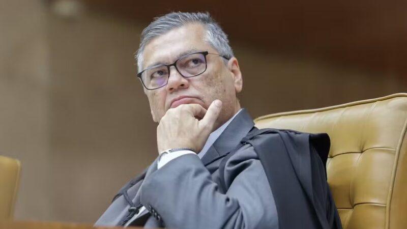 Decisão de Flávio Dino coloca bancos entre leis do Brasil e dos EUA